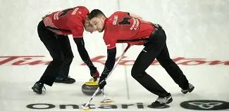 21472Curling-Canada